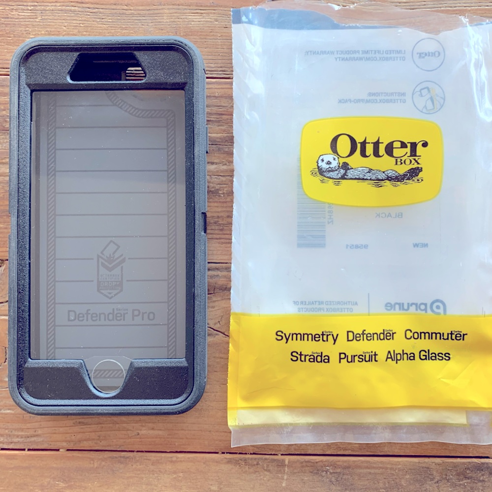 *NEW* Otterbox Case for IPhone 7/8 (not plus) or SE